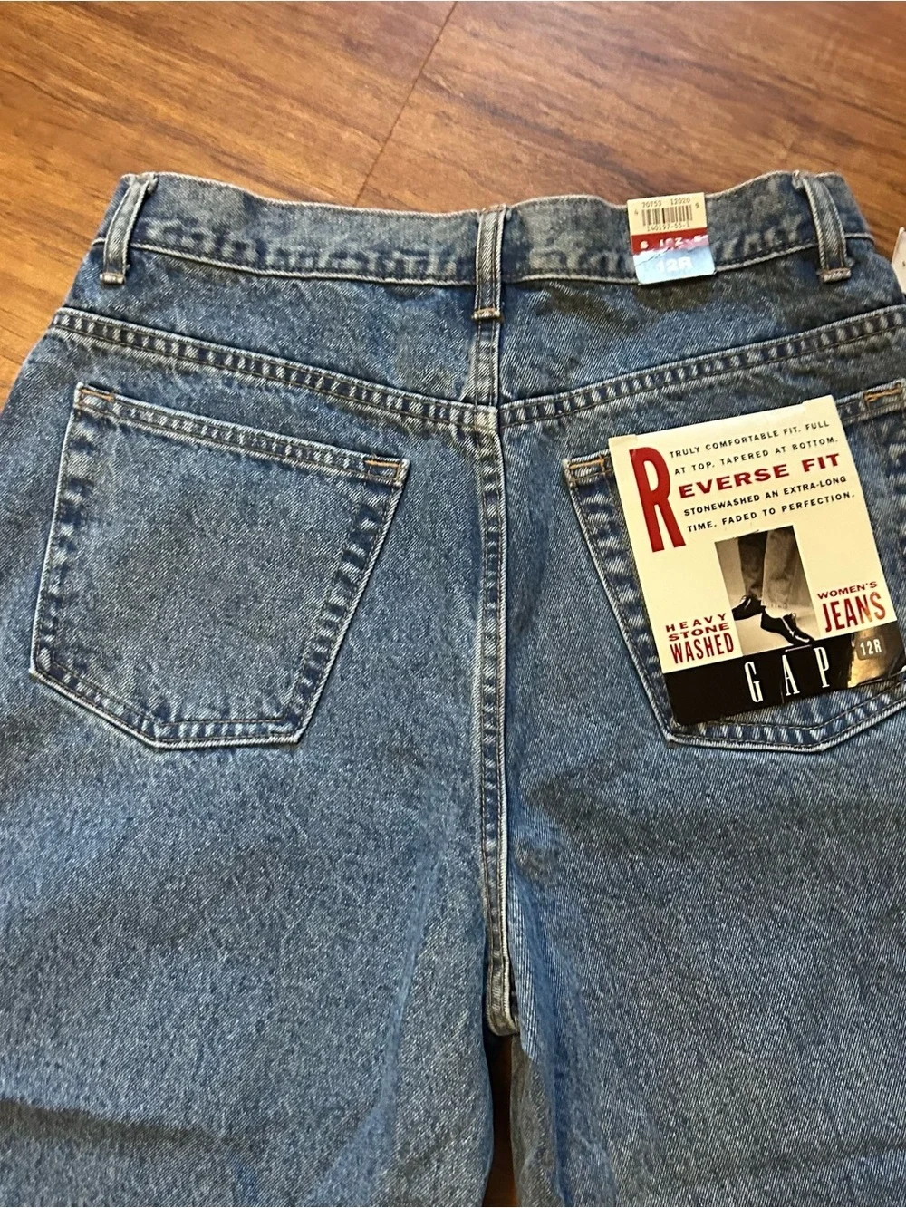 GAP High-Rise Vintage Reverse Fit stone washed 12 New NWT